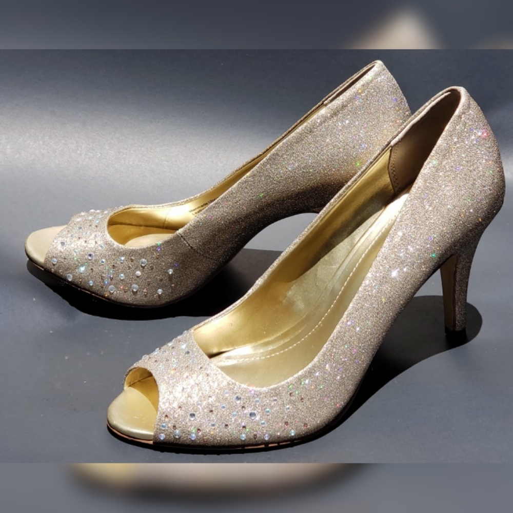 🌴 Style & Co. Peep toe pumps